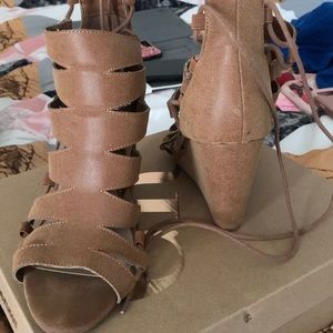 Mark. sz 9 heels women's